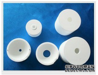 �y��e����